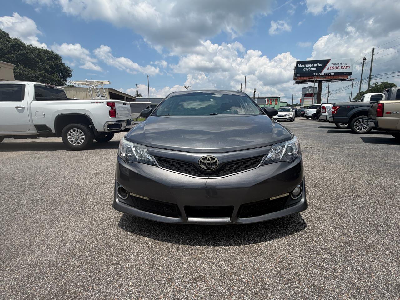 Toyota Camry  2014