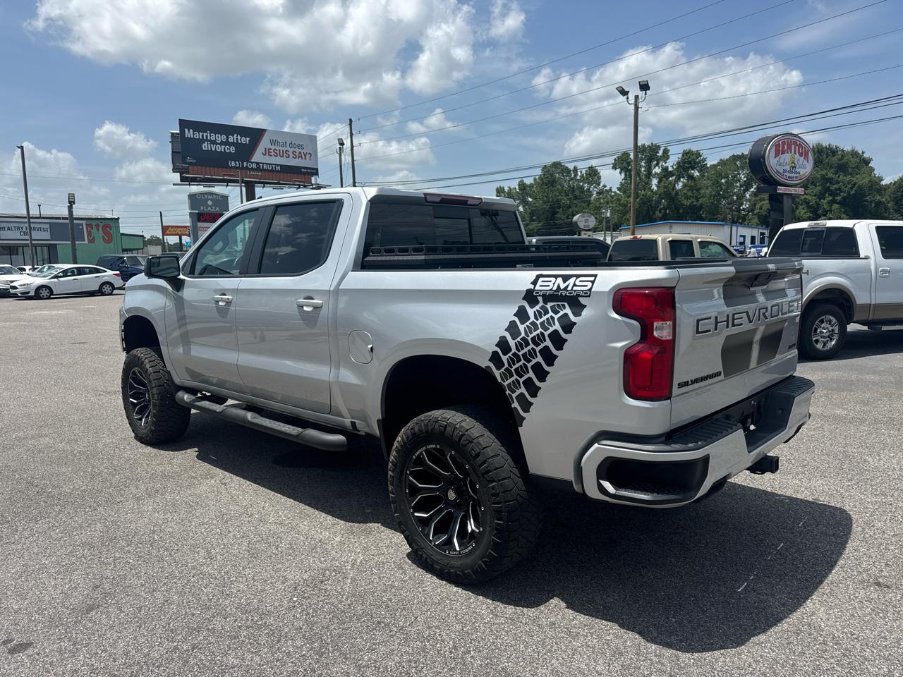 Chevrolet Silverado 1500  2021