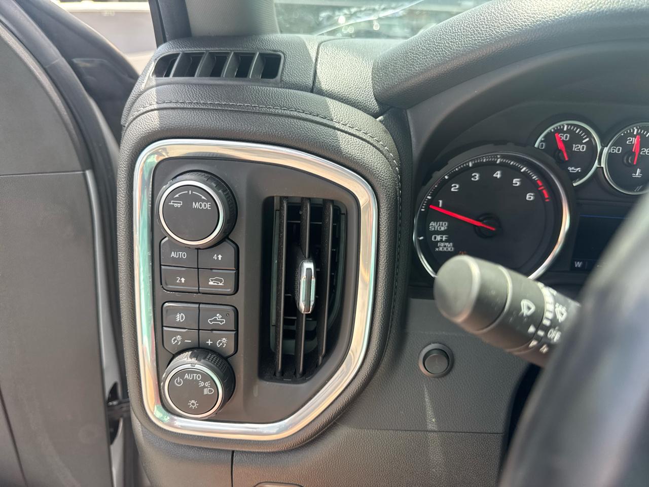 Chevrolet Silverado 1500  2021