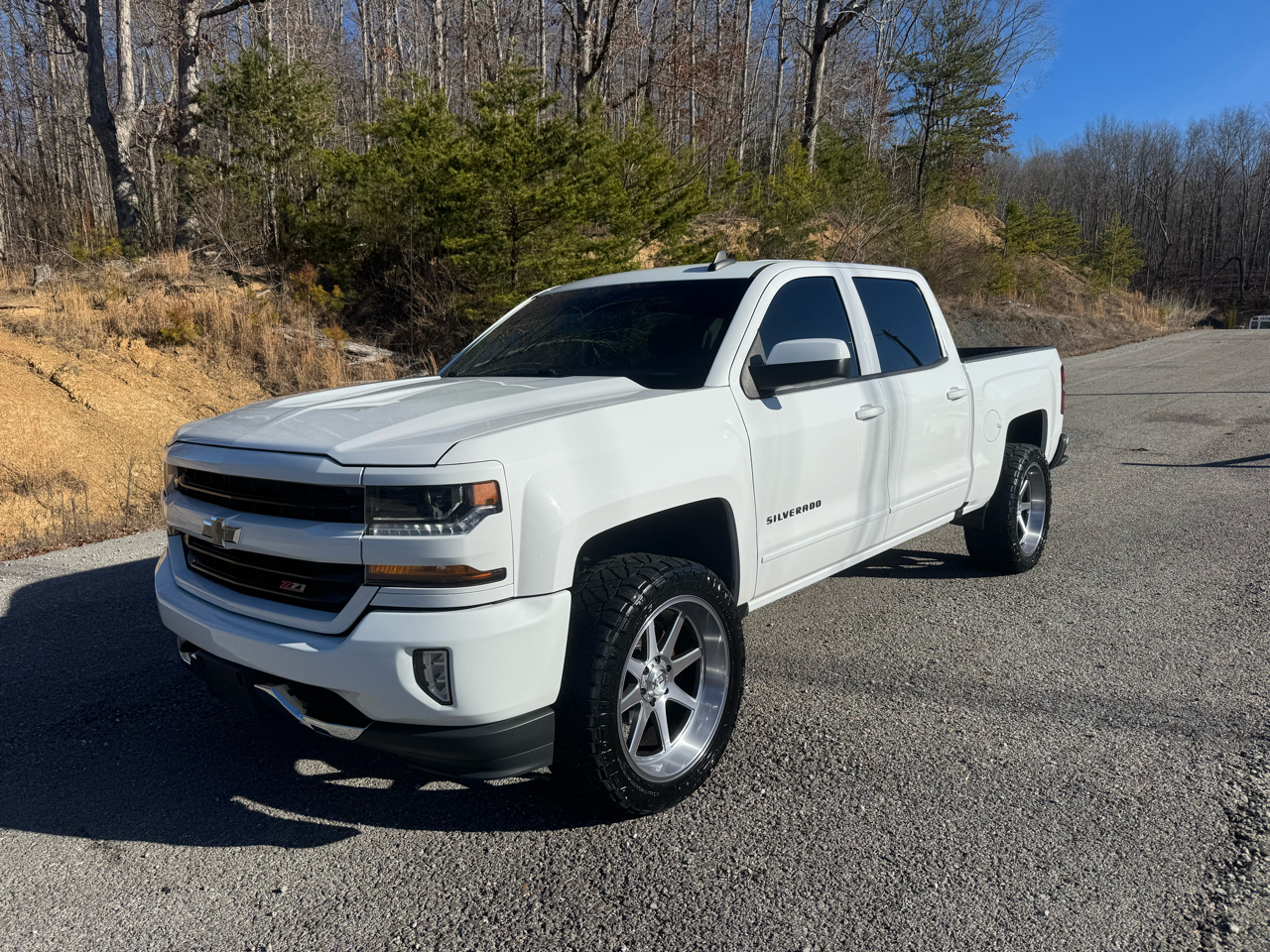 Chevrolet Silverado 1500 4WD Crew Cab 143.5" LT w/2LT 2017