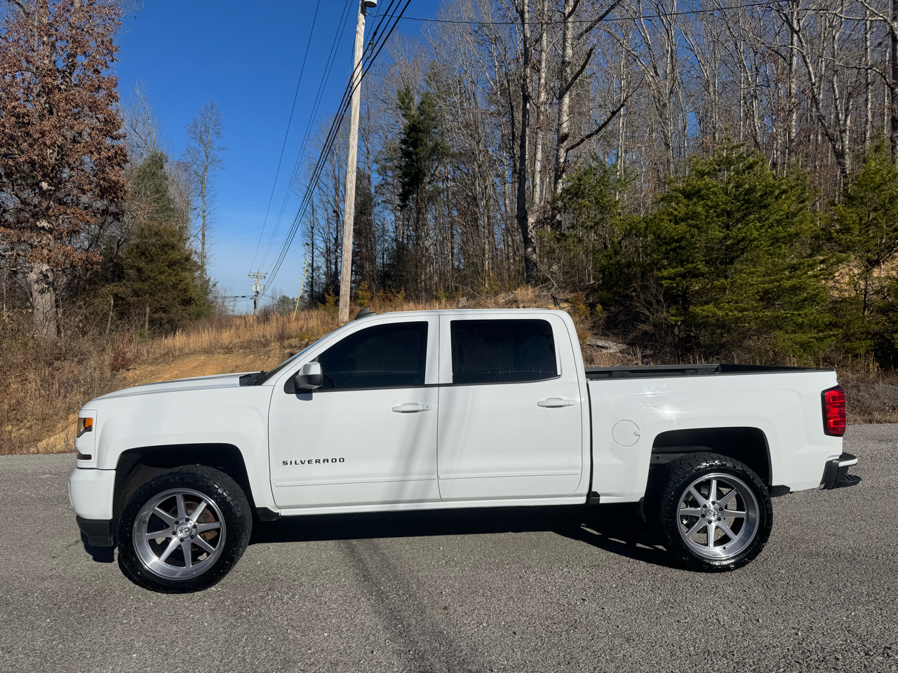 Chevrolet Silverado 1500 4WD Crew Cab 143.5" LT w/2LT 2017