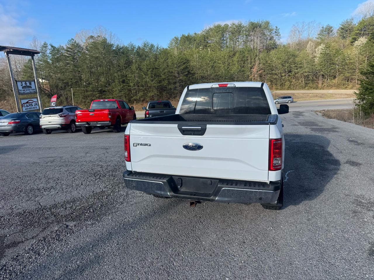 Ford F-150 2WD SuperCrew 157" Lariat 2016