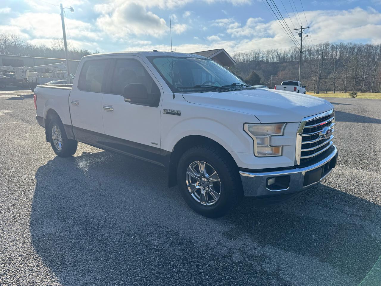 Ford F-150 2WD SuperCrew 157" Lariat 2016