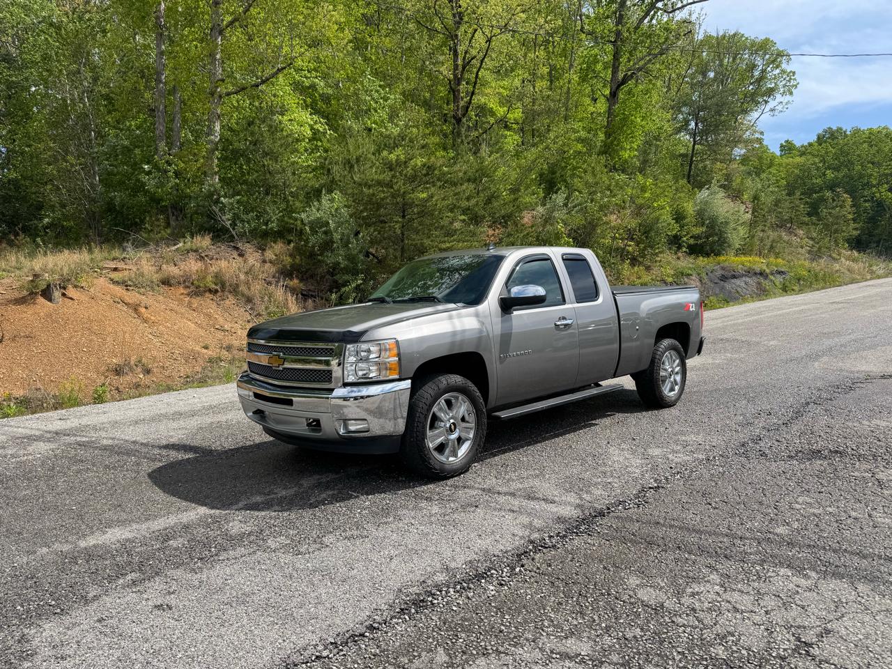 Chevrolet Silverado 1500 4WD Ext Cab 143.5" LT 2013