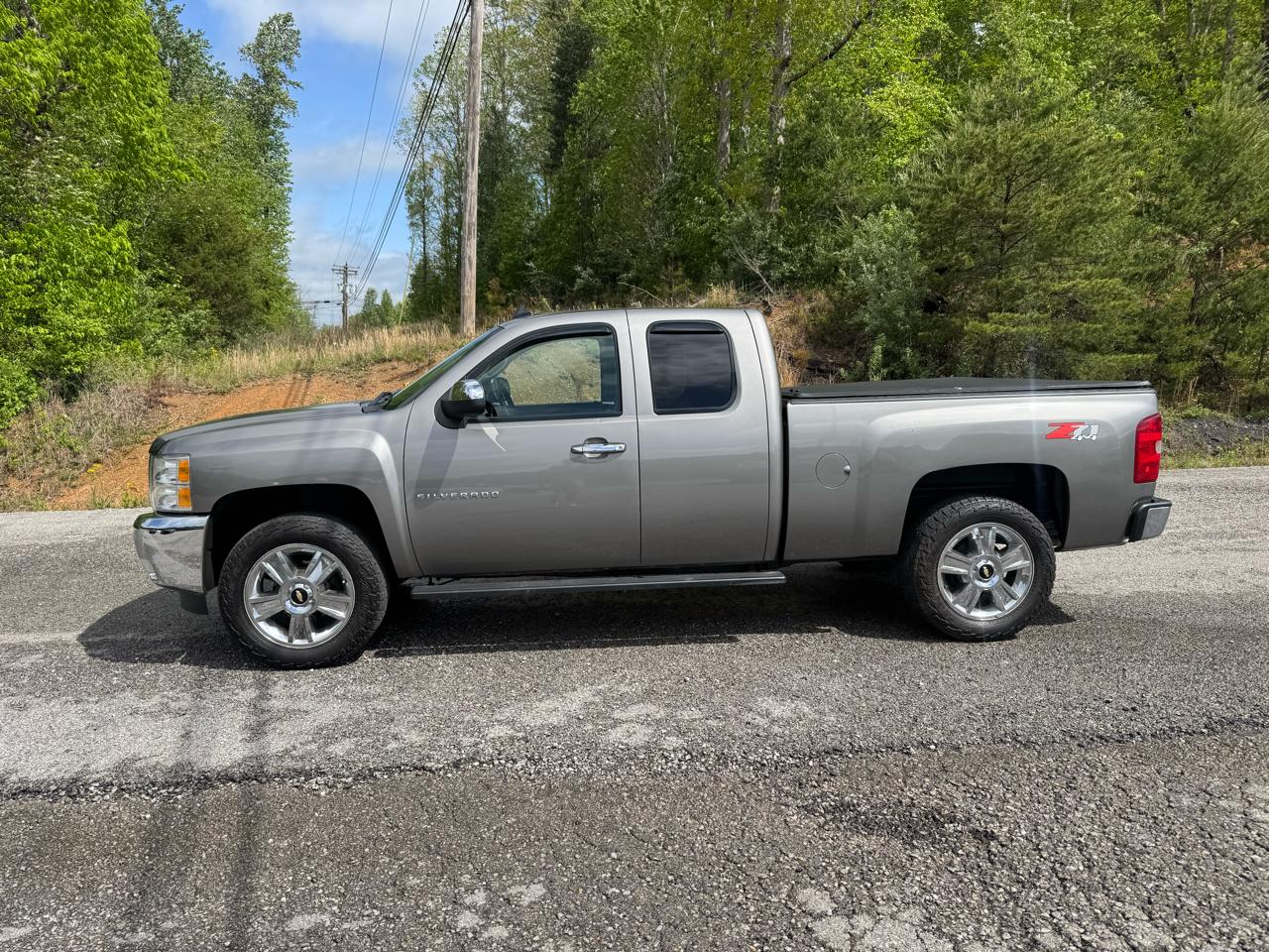 Chevrolet Silverado 1500 4WD Ext Cab 143.5" LT 2013