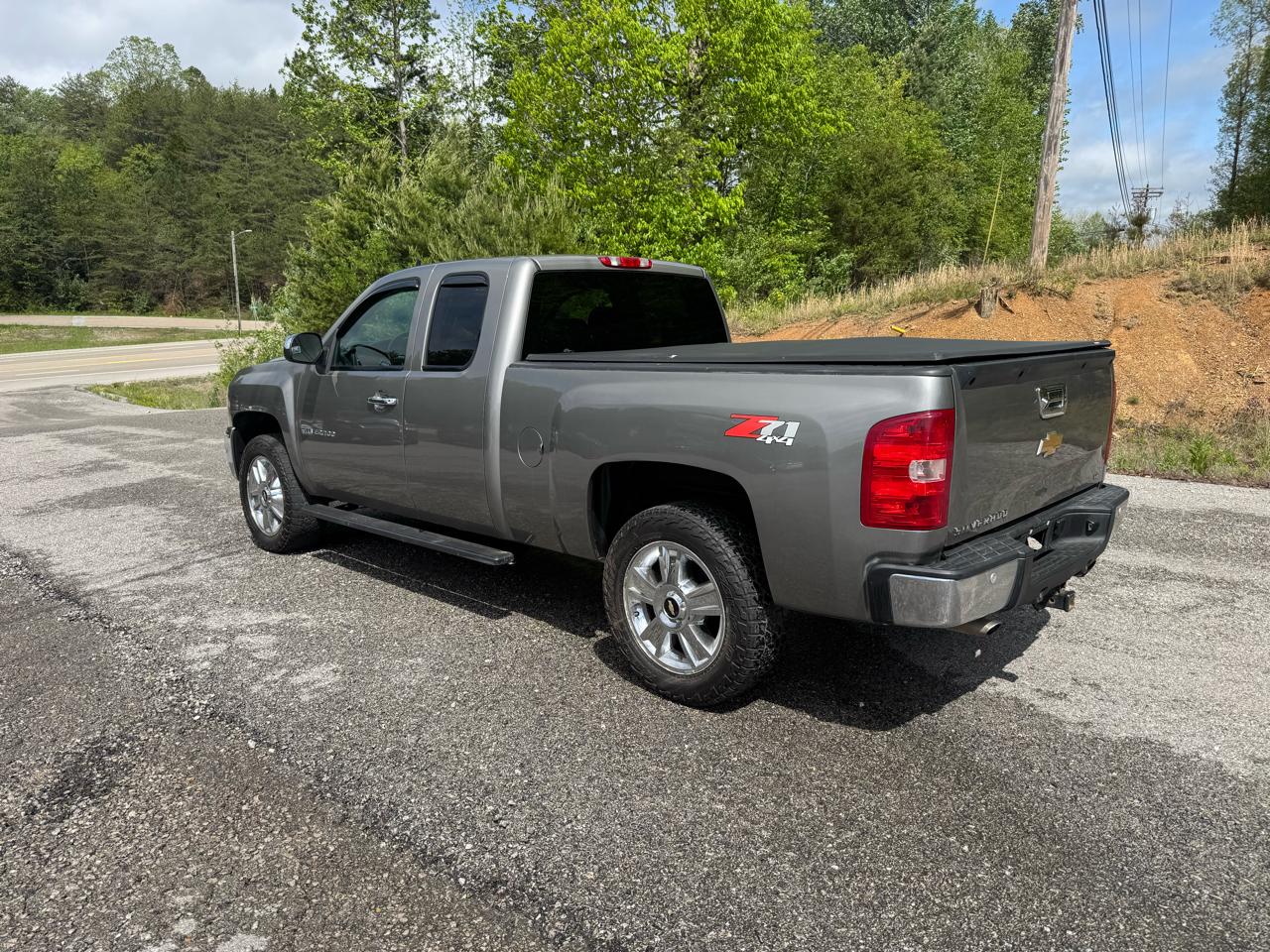Chevrolet Silverado 1500 4WD Ext Cab 143.5" LT 2013
