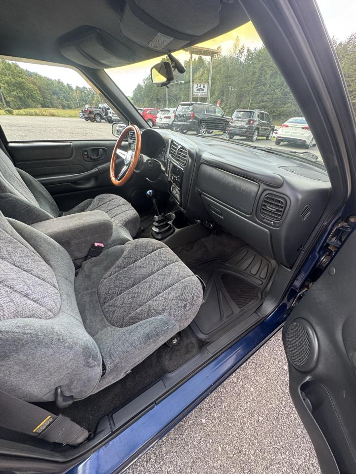GMC Sonoma Reg Cab 108" WB SLS 1998