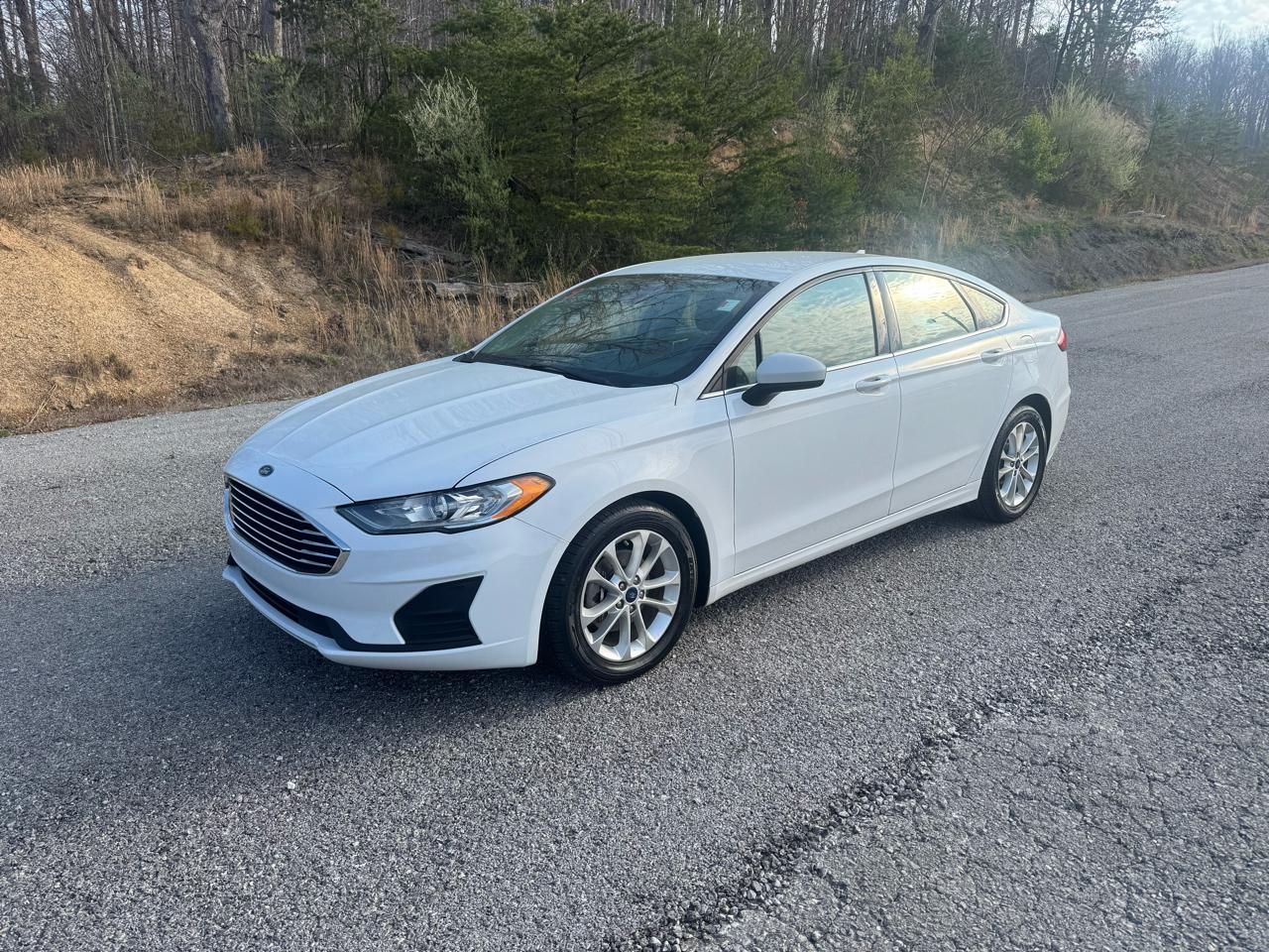 Ford Fusion SE FWD 2019