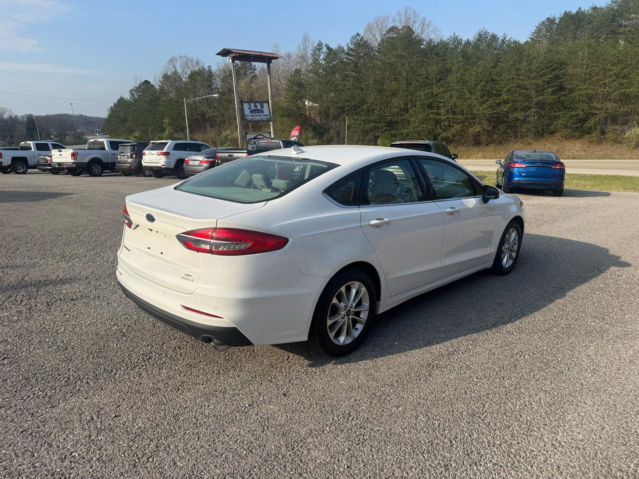 Ford Fusion SE FWD 2019
