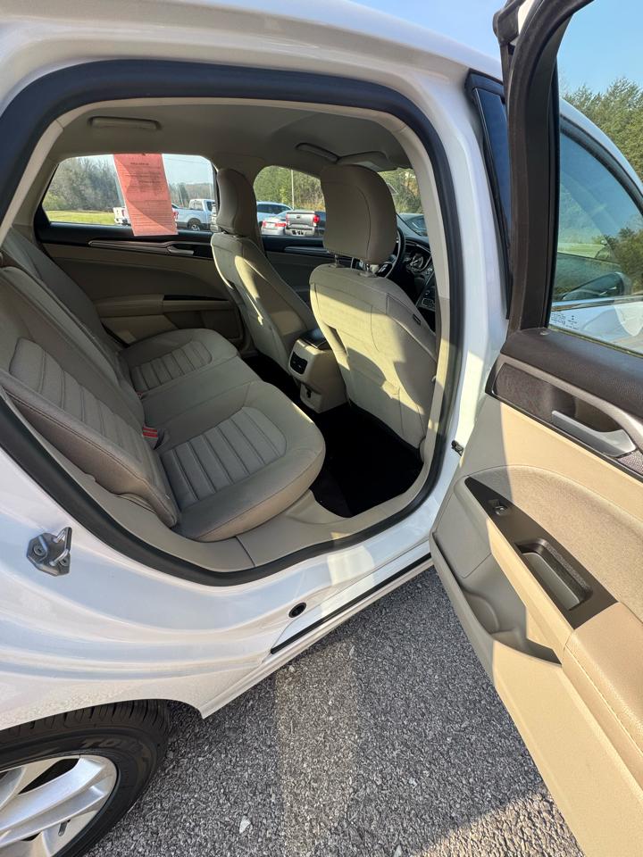 Ford Fusion SE FWD 2019