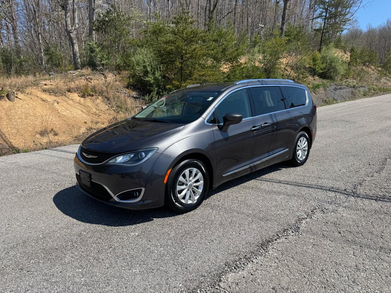 Chrysler Pacifica Touring L FWD 2018