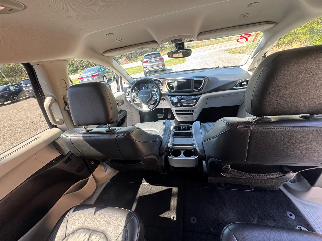 Chrysler Pacifica Touring L FWD 2018