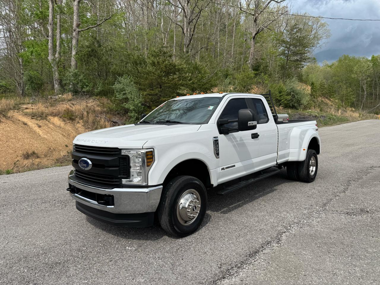 2019 Ford Super Duty F-350 DRW XL 4WD SuperCab 8' Box