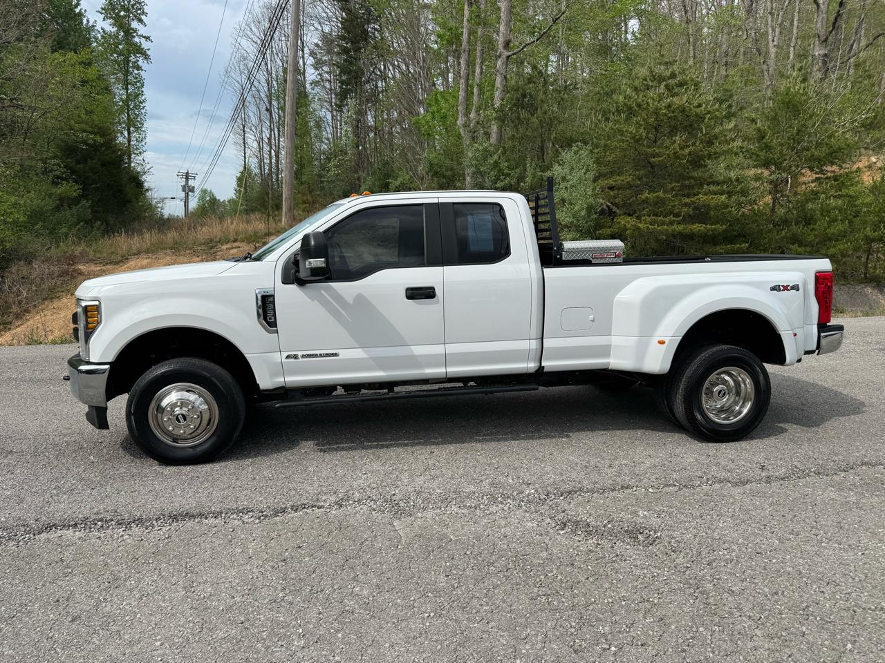 Ford Super Duty F-350 DRW LARIAT 4WD SuperCab 8' Box 2019