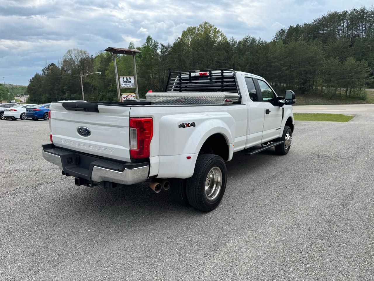 Ford Super Duty F-350 DRW LARIAT 4WD SuperCab 8' Box 2019