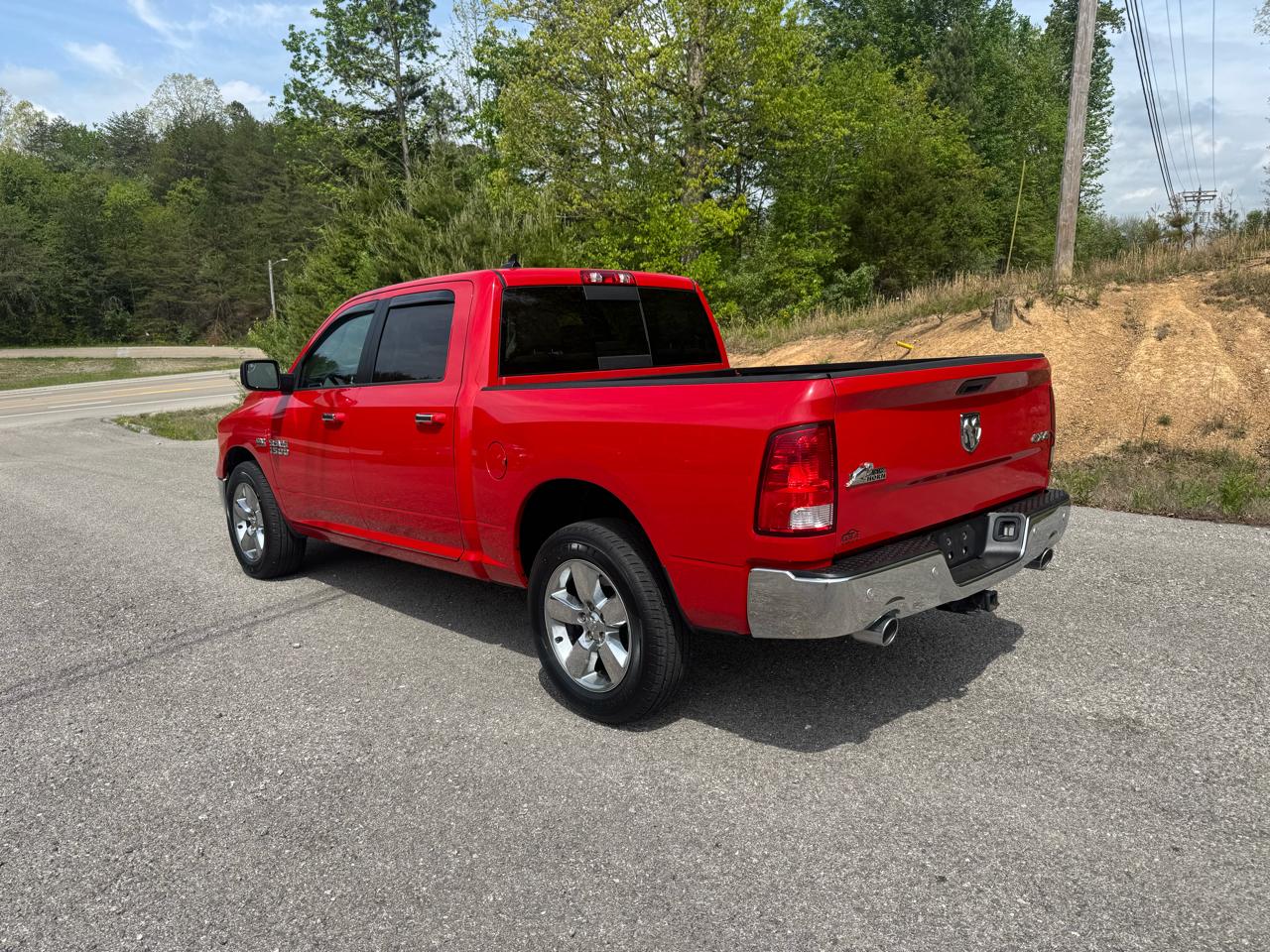 RAM 1500 Big Horn 4x4 Crew Cab 5'7" Box 2017