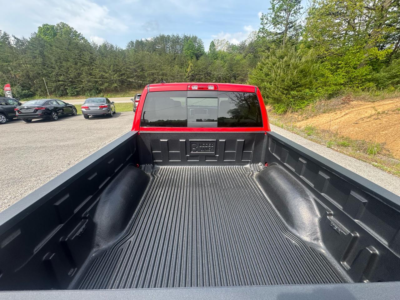 RAM 1500 Big Horn 4x4 Crew Cab 5'7" Box 2017