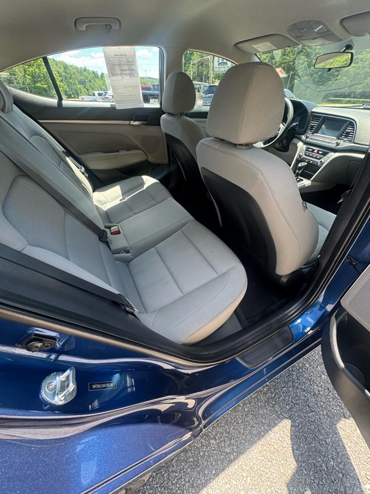 Hyundai Elantra  2017