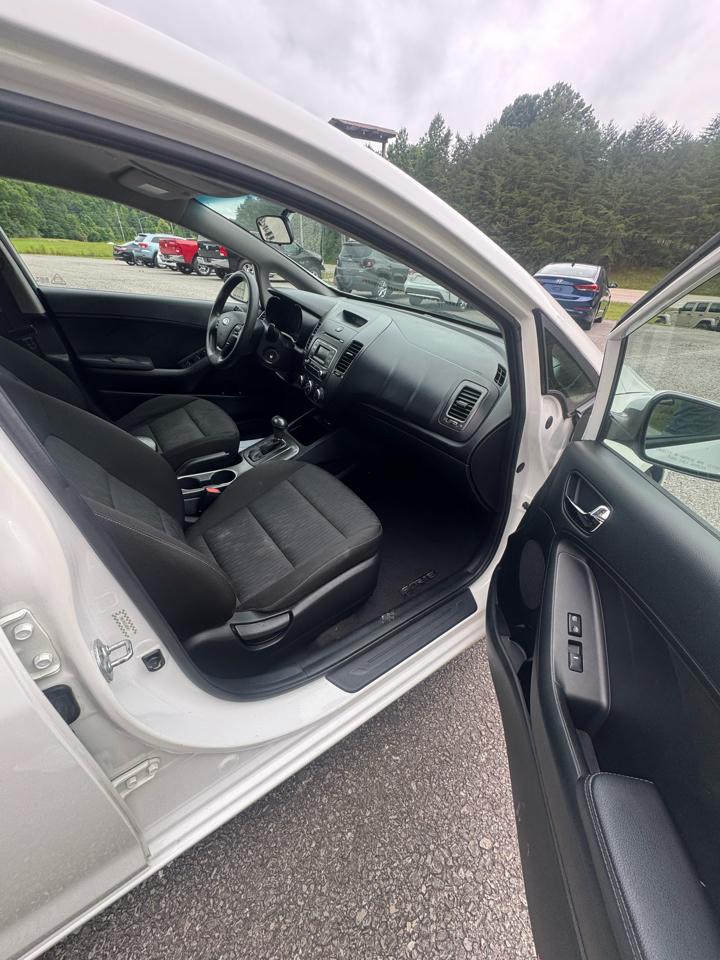 Kia Forte 4dr Sdn Auto LX 2016