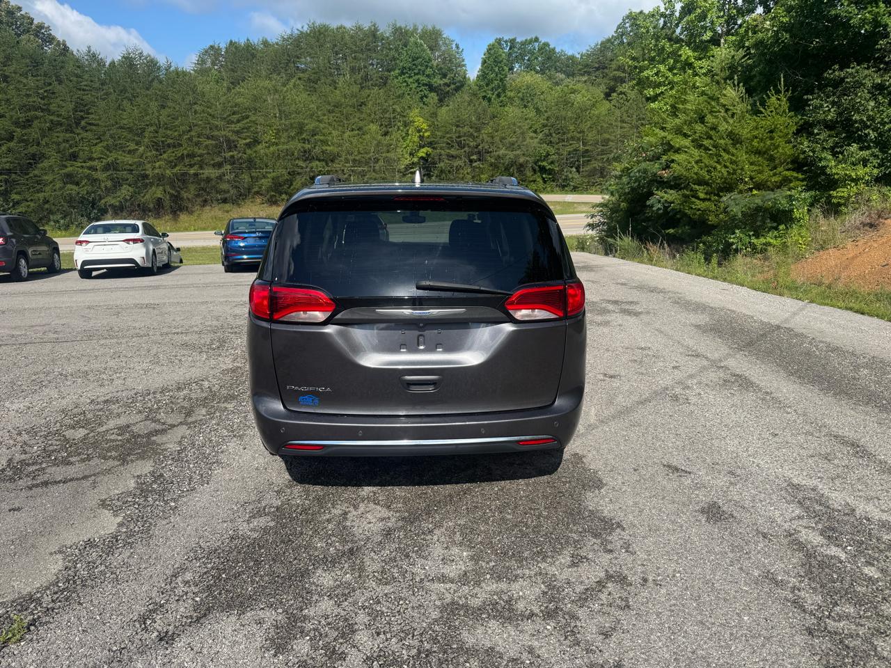 Chrysler Pacifica Touring L FWD 2018