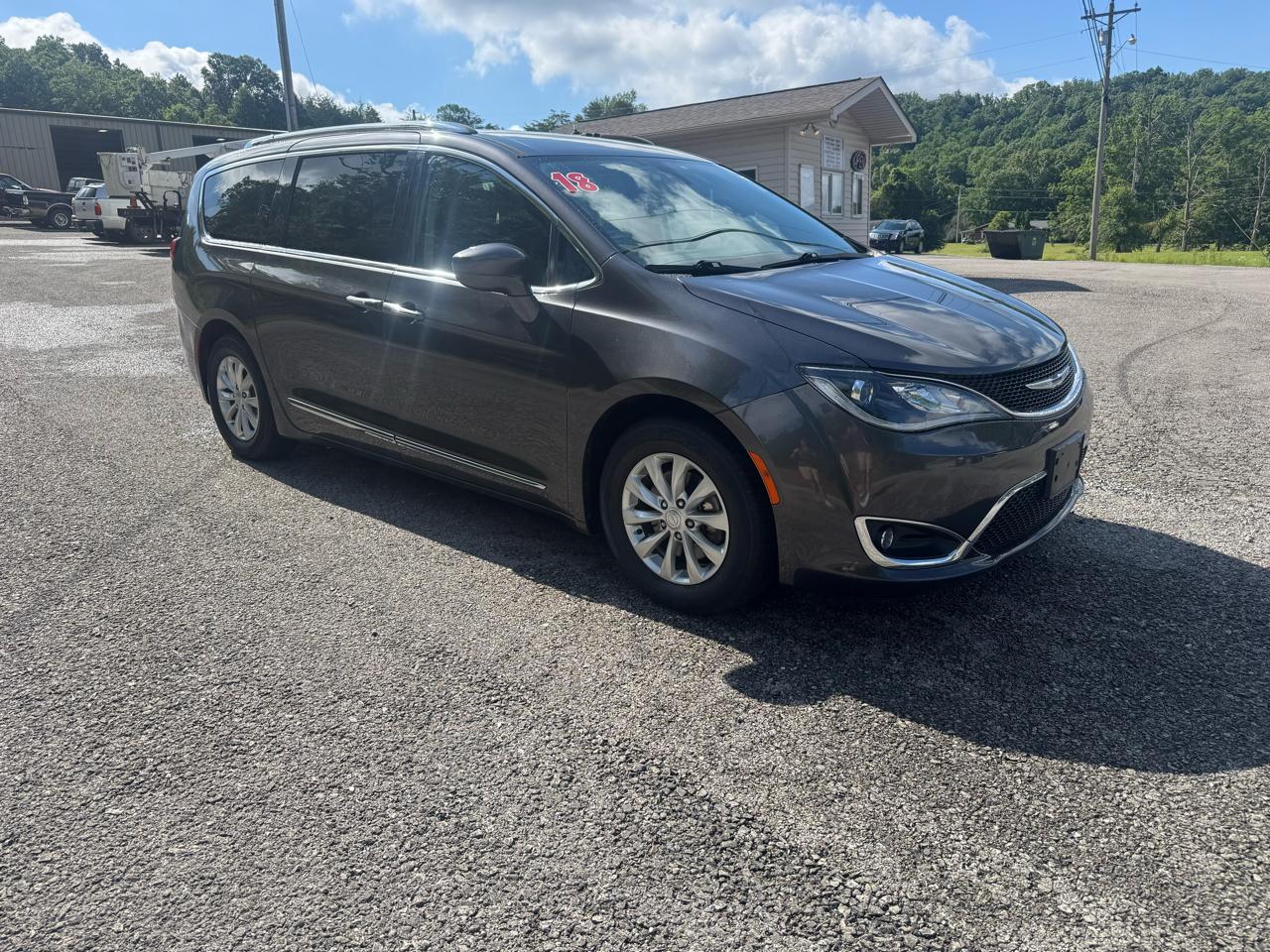 Chrysler Pacifica Touring L FWD 2018