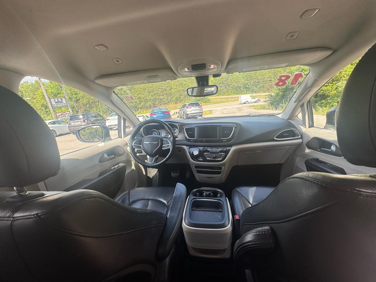 Chrysler Pacifica Touring L FWD 2018