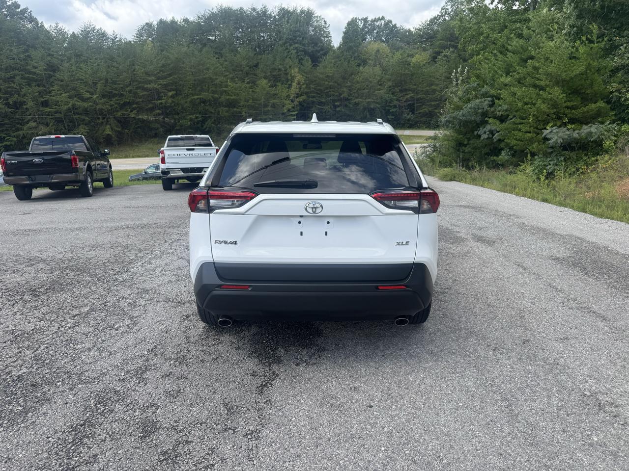 Toyota RAV4 XLE FWD (Natl) 2022