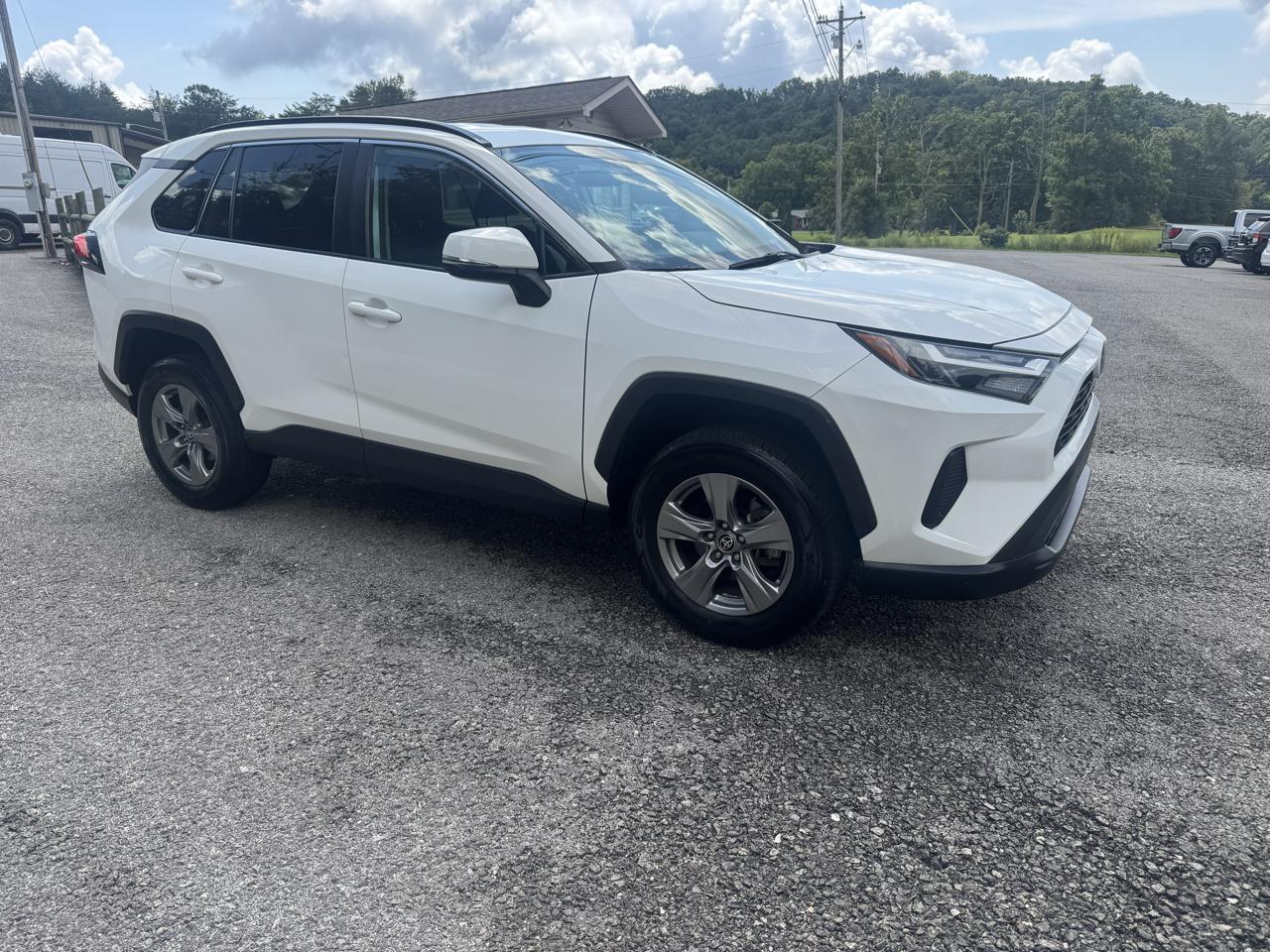 Toyota RAV4 XLE FWD (Natl) 2022