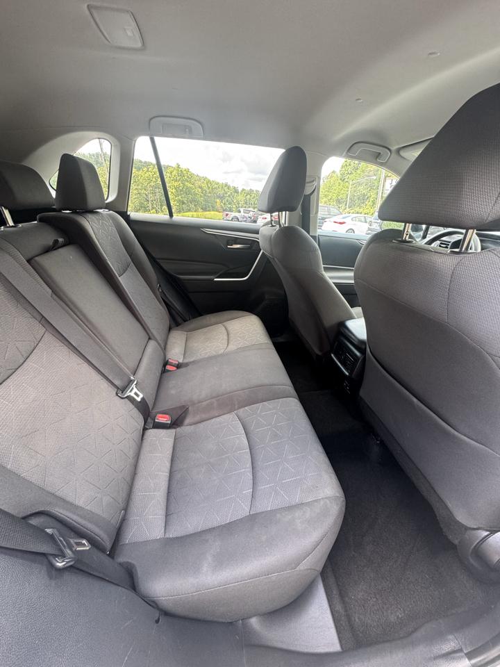 Toyota RAV4 XLE FWD (Natl) 2022