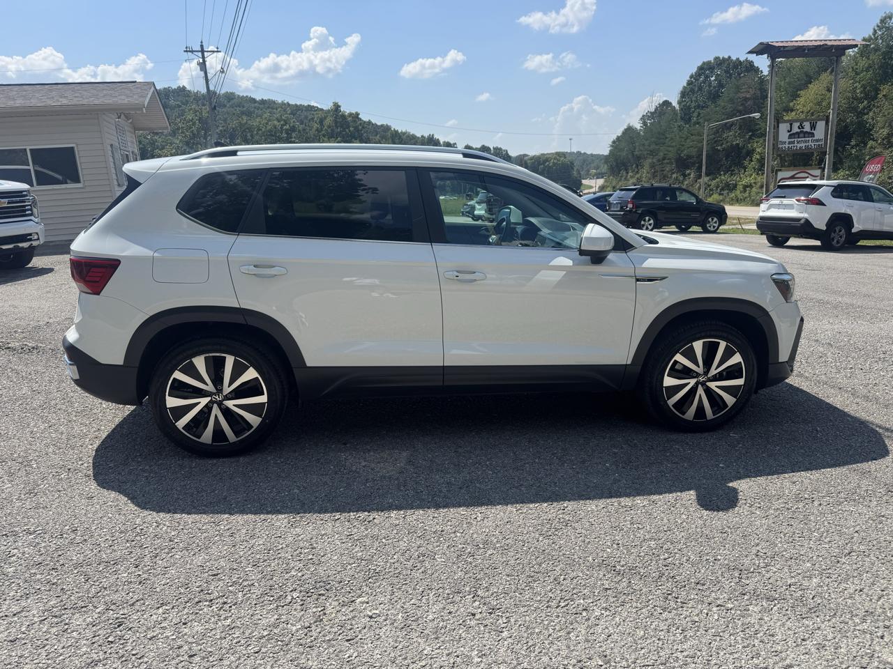 Volkswagen Taos SE FWD 2022