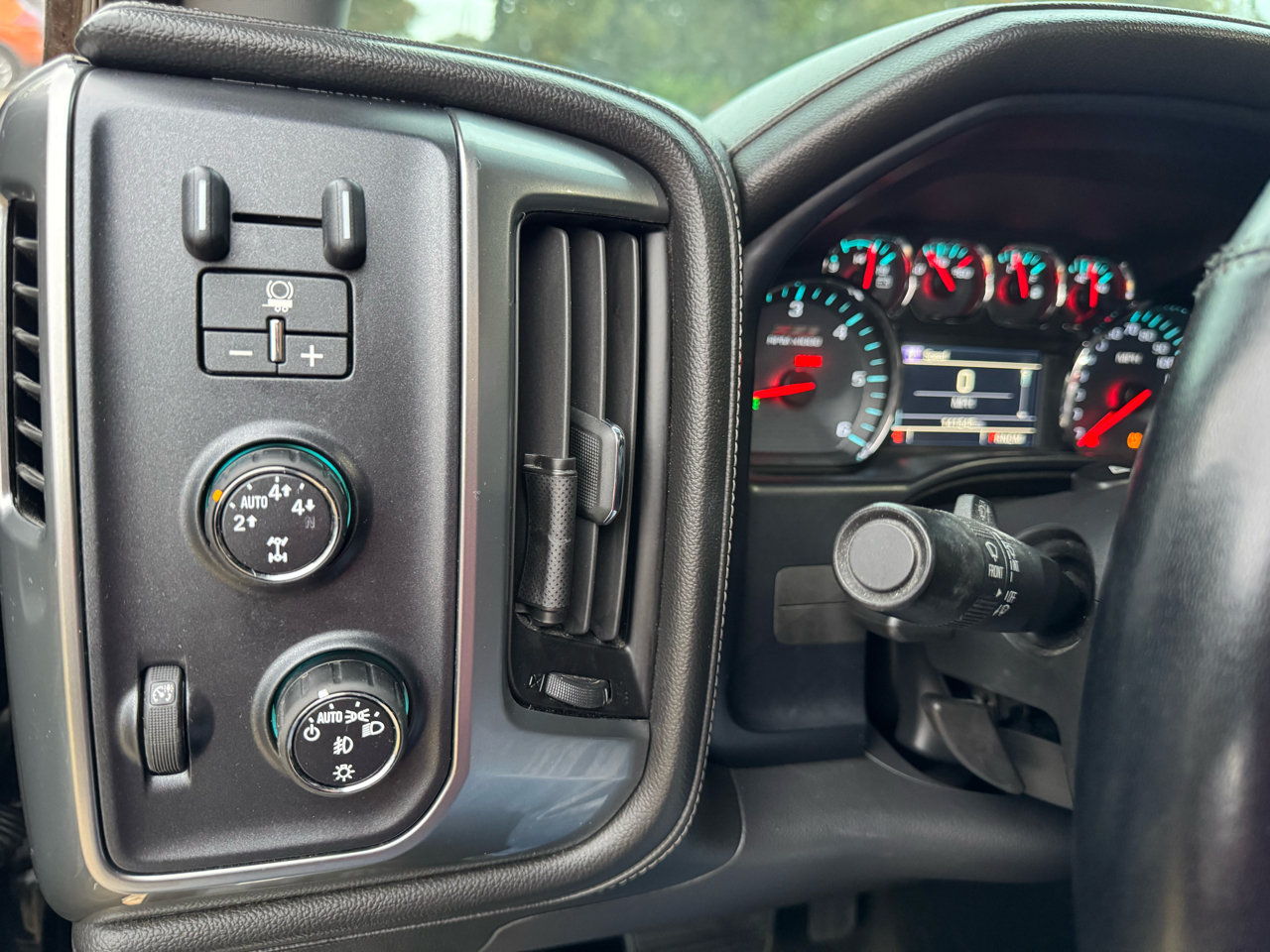 Chevrolet Silverado 1500 2LZ Crew Cab Long Box 4WD 2014