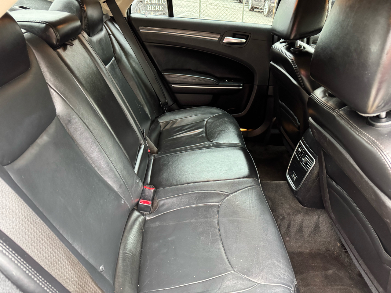 Chrysler 300 Limited RWD 2016