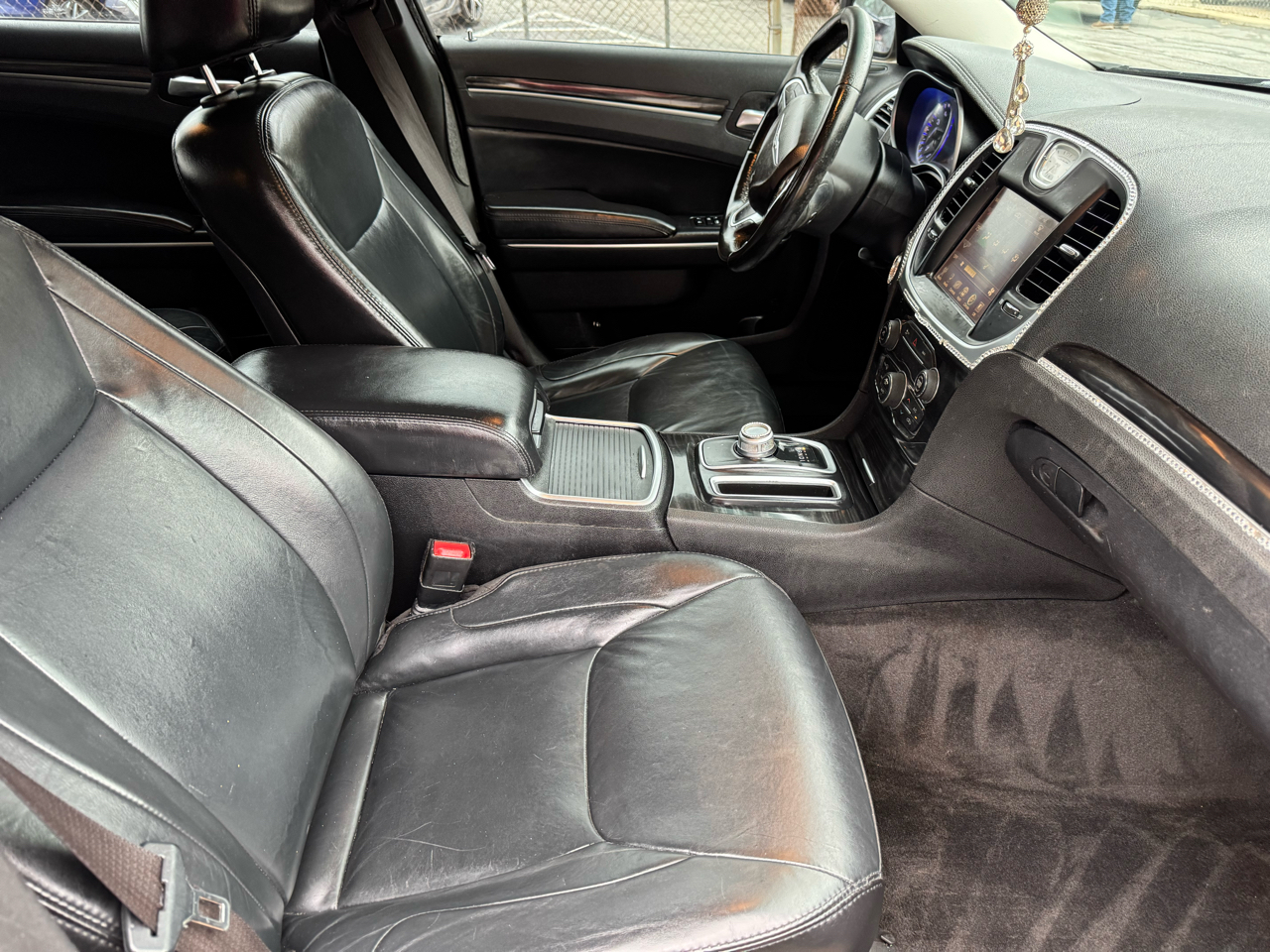 Chrysler 300 Limited RWD 2016