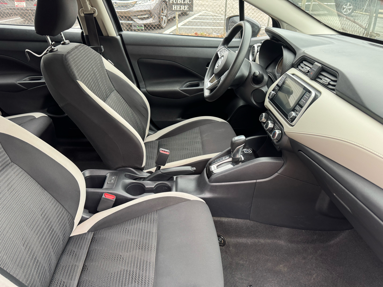 Nissan Versa SV 2021