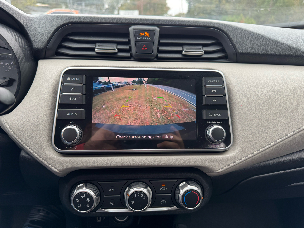 Nissan Versa SV 2021