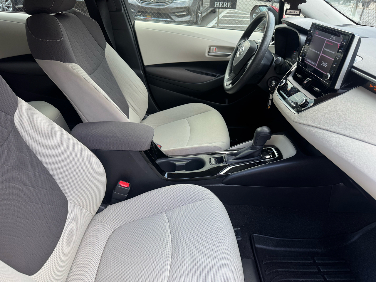 Toyota Corolla LE 2020