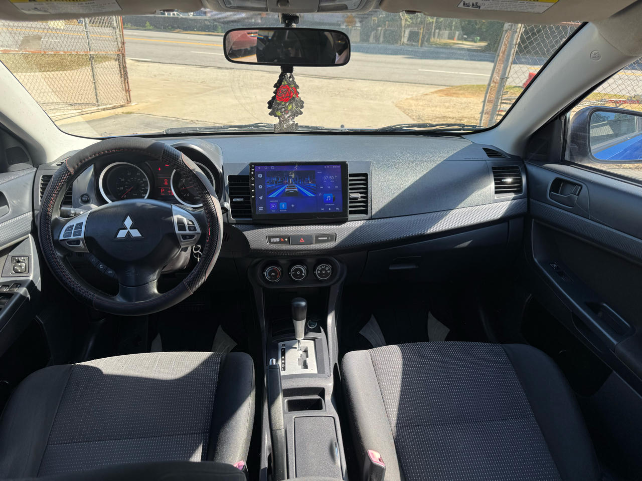 Mitsubishi Lancer ES 2010