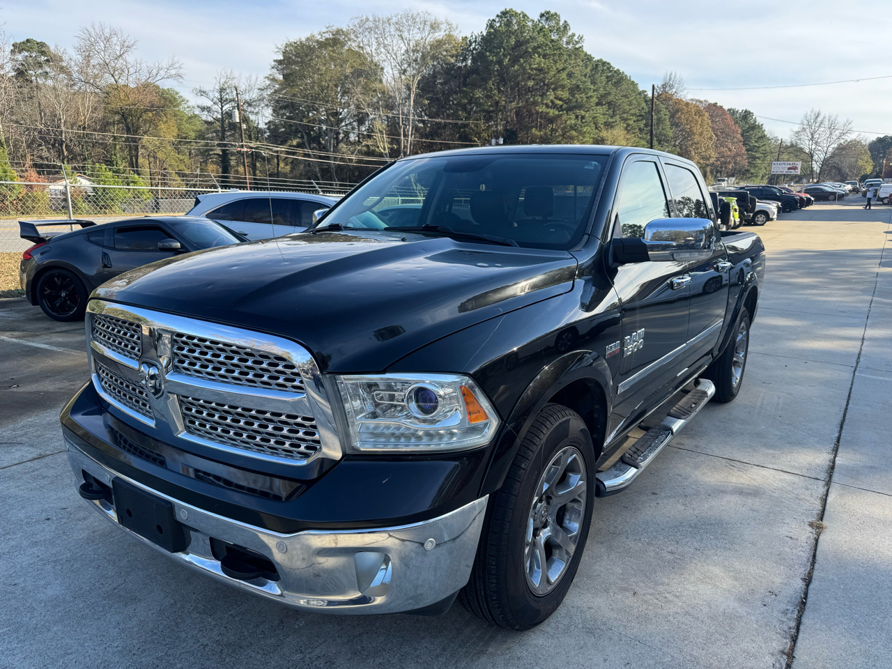 2016 RAM 1500 Laramie Crew Cab SWB 4WD