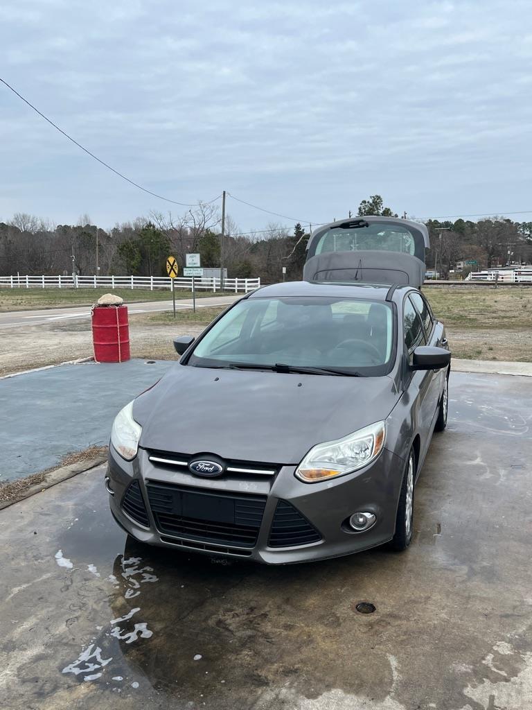 Ford Focus  2012