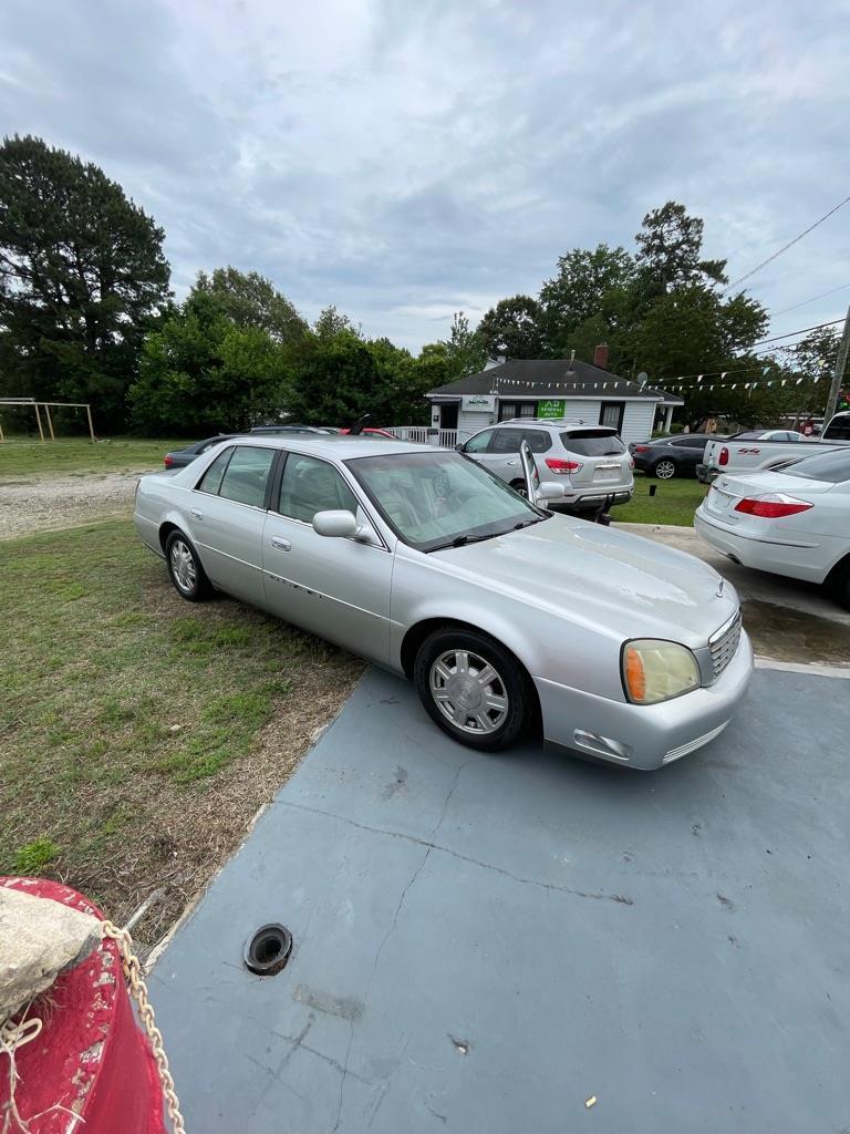 Cadillac DeVille  2003