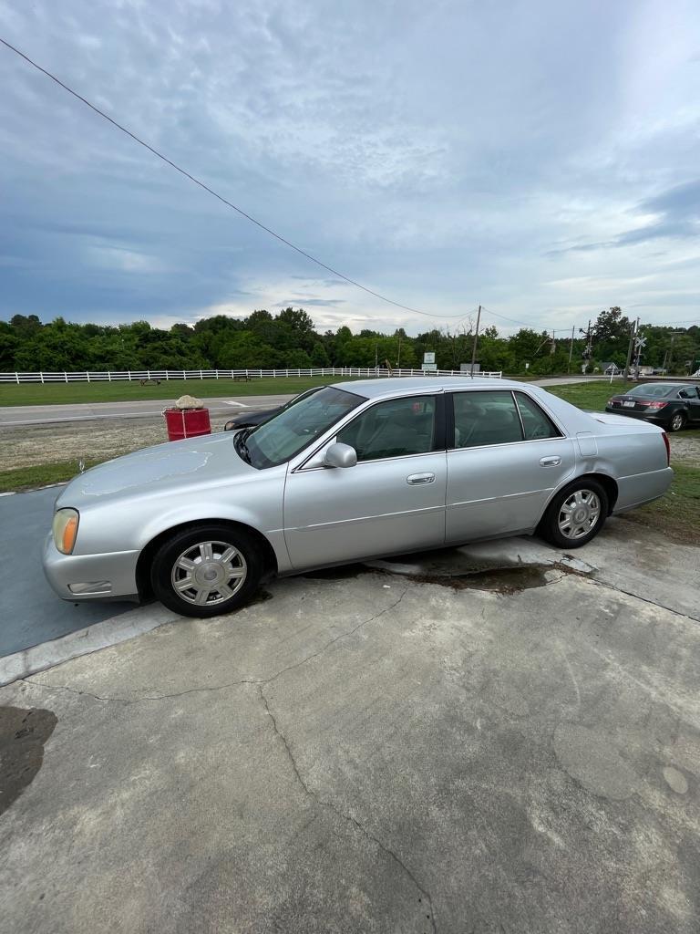 Cadillac DeVille  2003