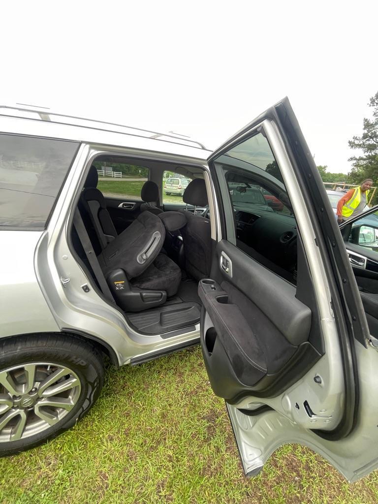 Nissan Pathfinder  2015