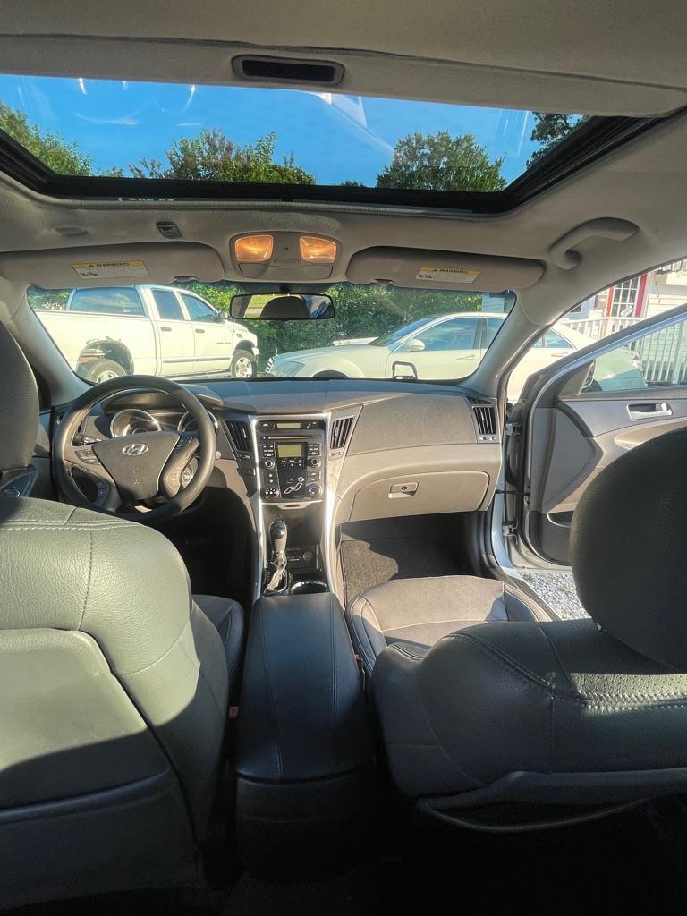 Hyundai Sonata  2011