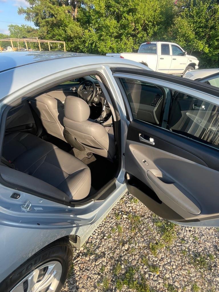 Hyundai Sonata  2011