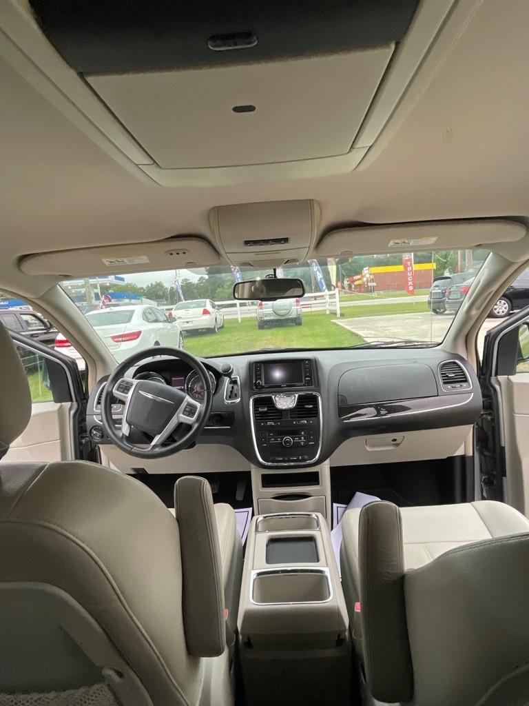 Chrysler Town & Country  2013
