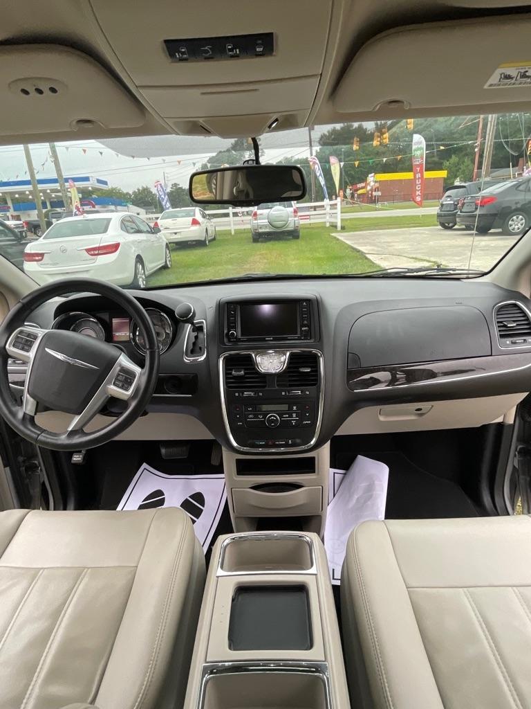 Chrysler Town & Country  2013