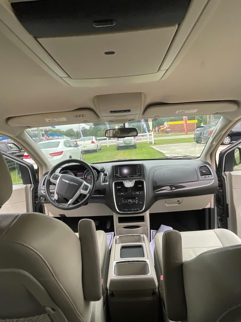 Chrysler Town & Country  2013