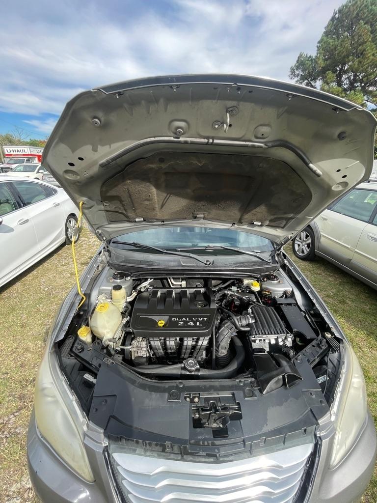2013 Chrysler 200 TOURING