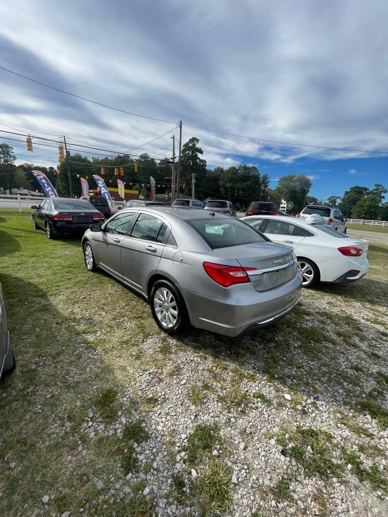 Chrysler 200  2013