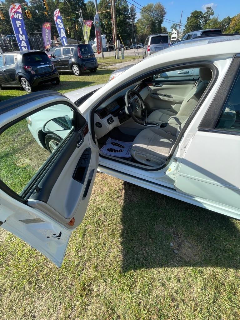 Chevrolet Impala  2011
